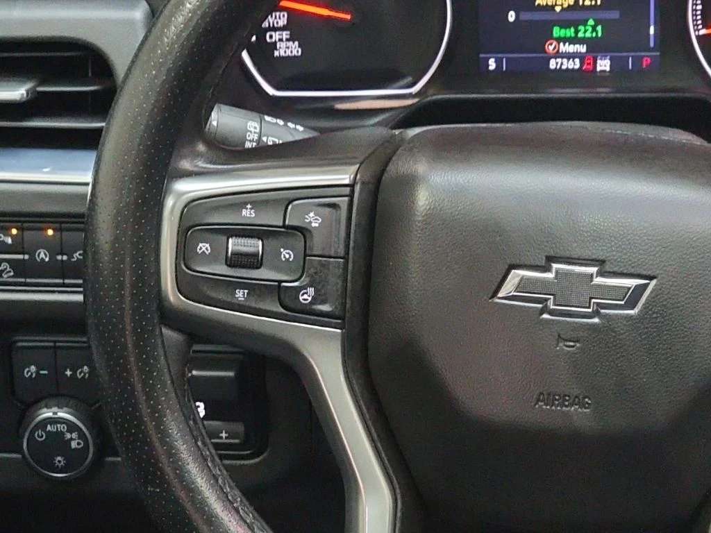 Used 2021 Black Chevrolet Z71 image 20