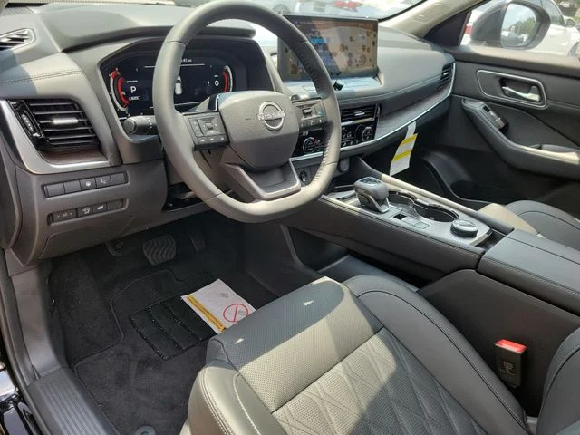 2026 Nissan Rogue Platinum - Photo 15