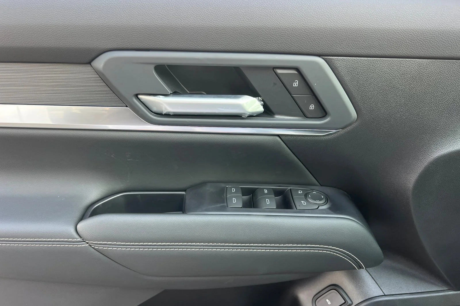 2027 GMC Terrain Elevation - Photo 9