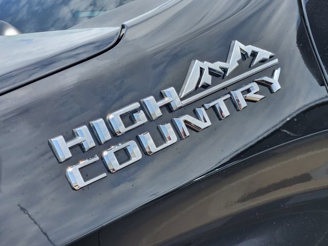 Used 2022 Black Chevrolet High Country image 10