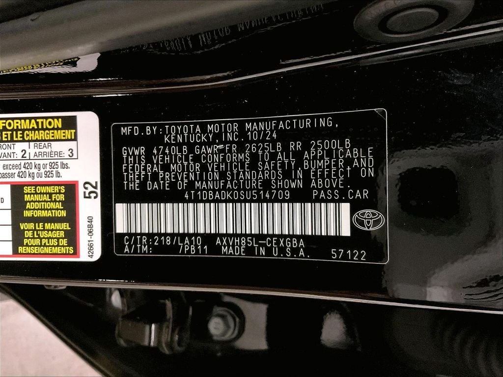 Used 2025 Black Toyota XLE image 39