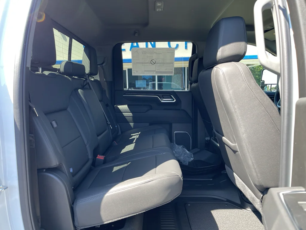 2025 GMC Sierra 3500HD SLT - Photo 30