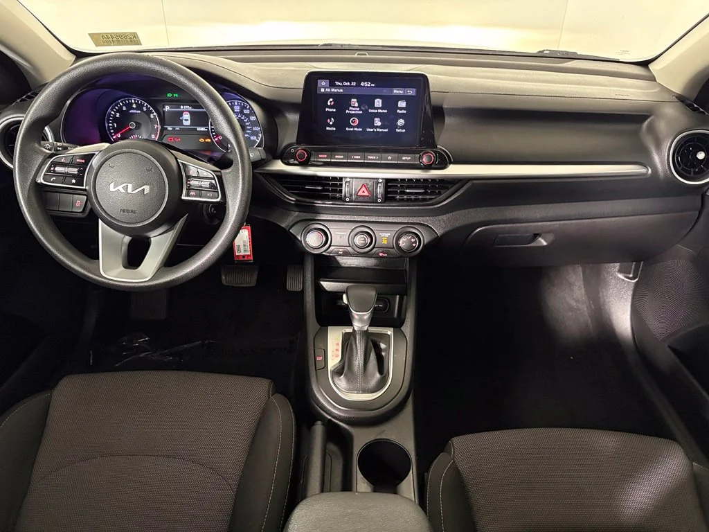 Used 2023 Black Kia LXS image 31
