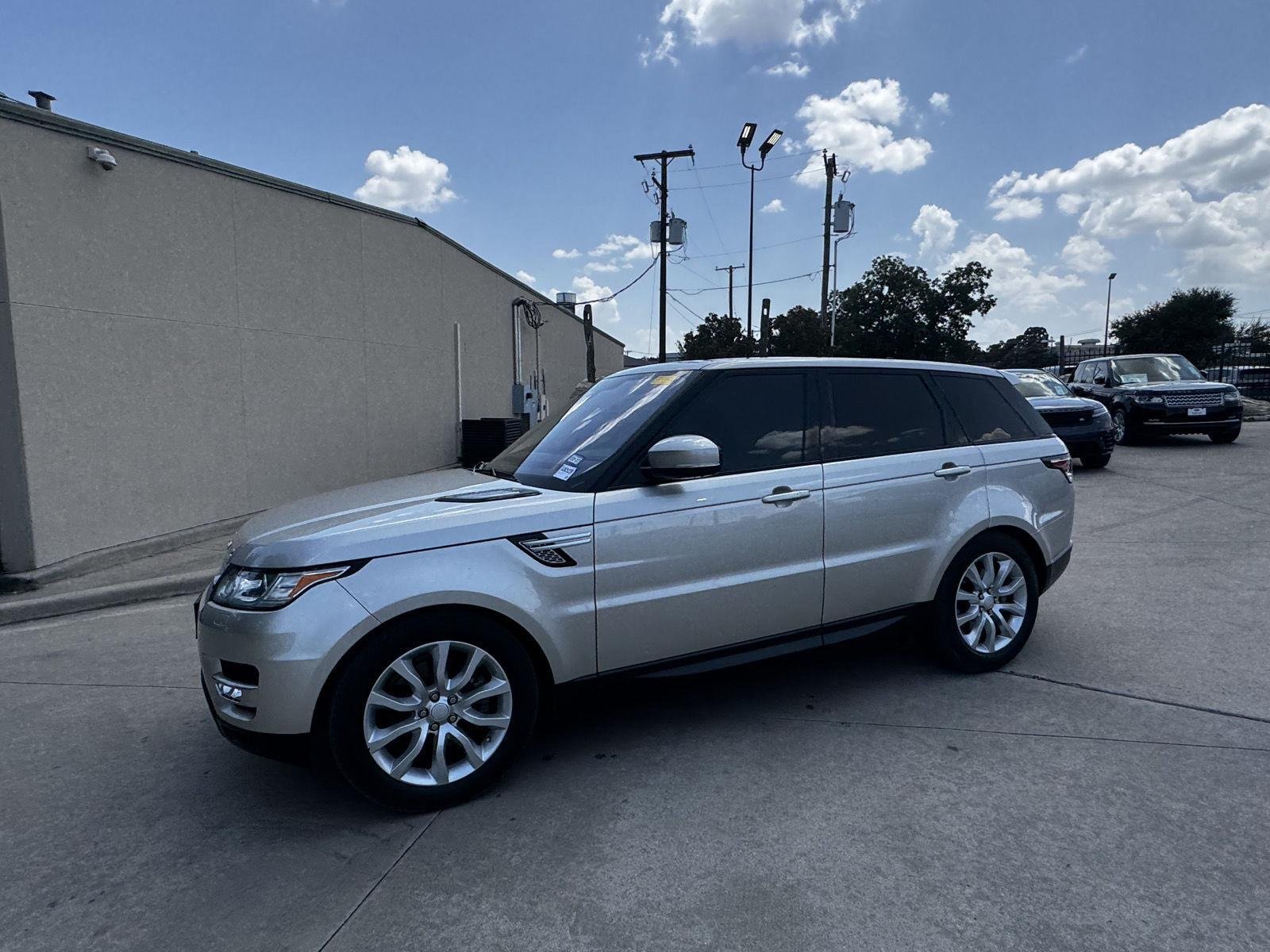 Used 2016  Land Rover V6 HSE image 2