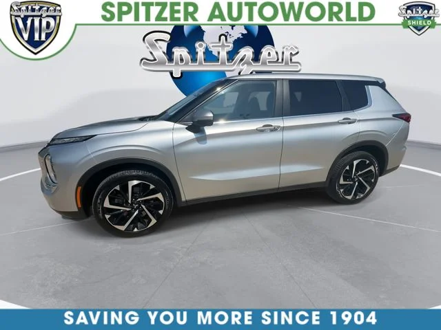Used 2024 Silver Mitsubishi SE image 6