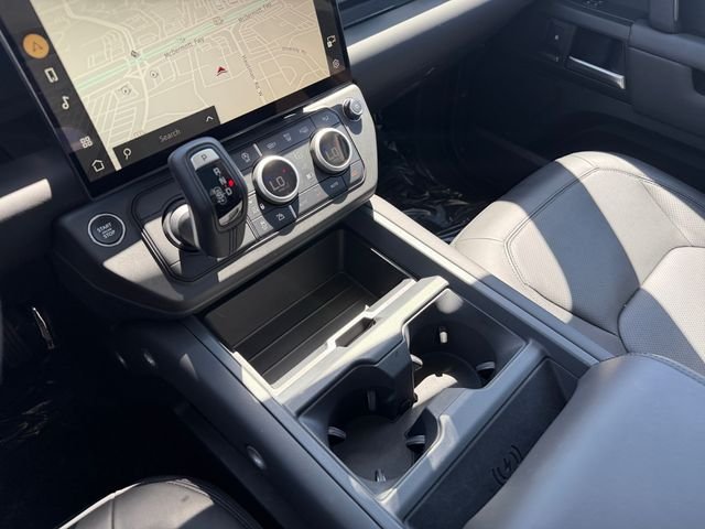 Certified Used 2026 Green Land Rover X-Dynamic SE image 24