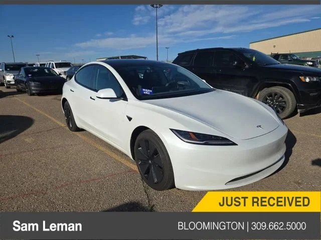 Used 2024 White Tesla Long Range image 1