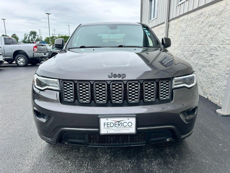 Used 2020 Granite Crystal Metallic Clearcoat Jeep Altitude 4x4 image 12