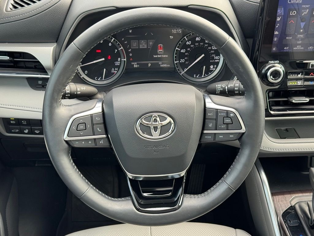 Used 2021  Toyota Platinum image 24