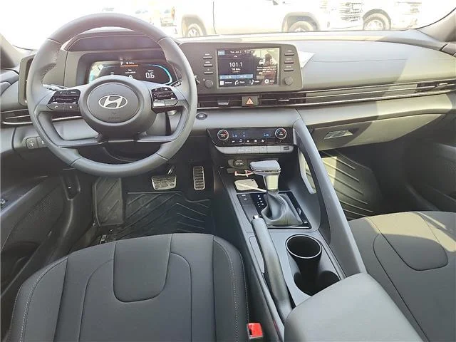 New 2026 Serenity White Pearl Hyundai SEL Sport image 9