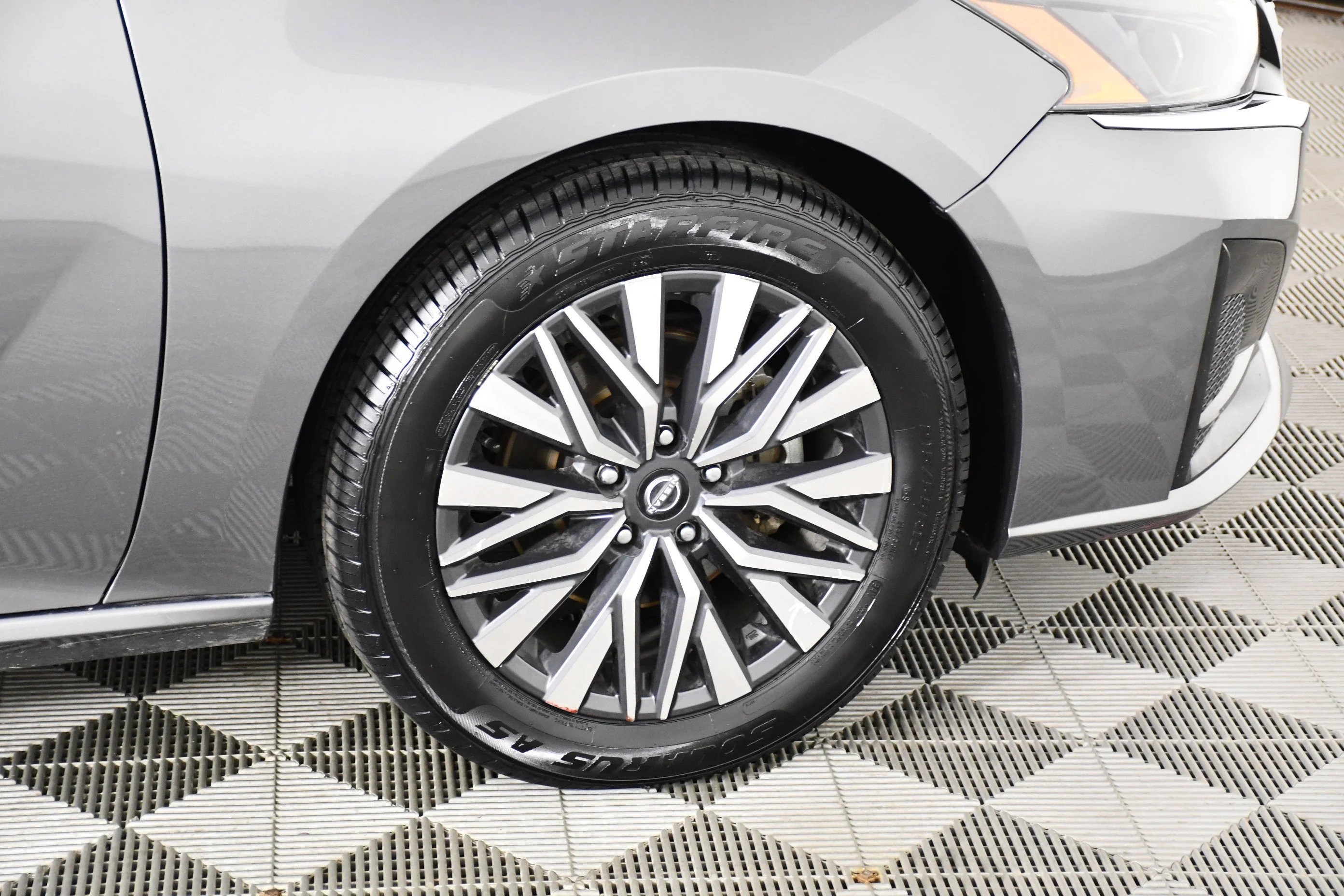 Used 2024 Gun Metallic Nissan 2.5 SV image 52