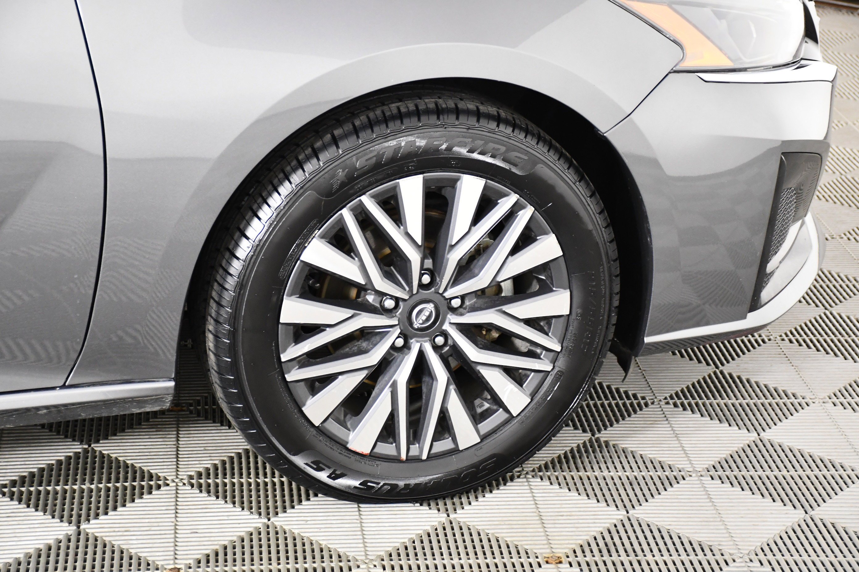 Used 2024 Gun Metallic Nissan 2.5 SV image 52