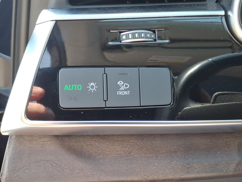 Used 2024  Audi 45 Premium Plus image 18
