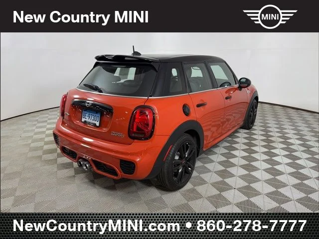 Used 2019 Orange MINI  image 7