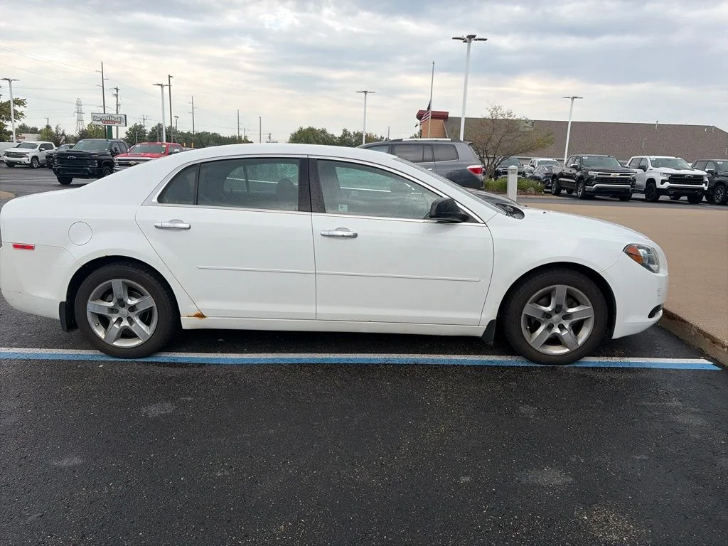 Used 2011 White Chevrolet LS image 7