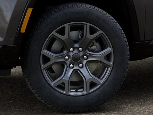 New 2026 Baltic-Gray Metallic Clear-Coat Exterior Paint Jeep Limited Altitude image 4