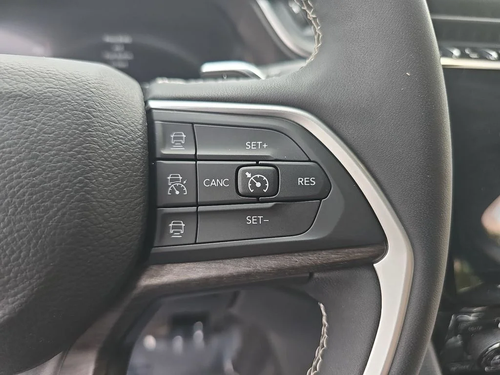Used 2023 Black Jeep Limited image 19