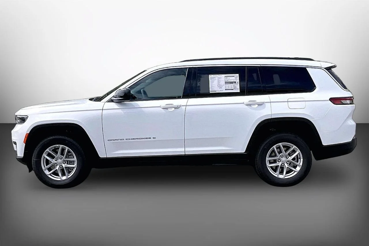 New 2026 Bright White Clearcoat Jeep Laredo X image 5
