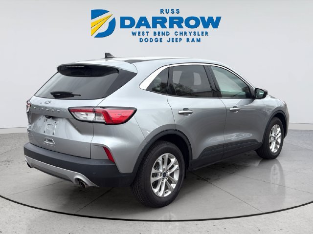 Used 2022 Silver Ford SE image 5