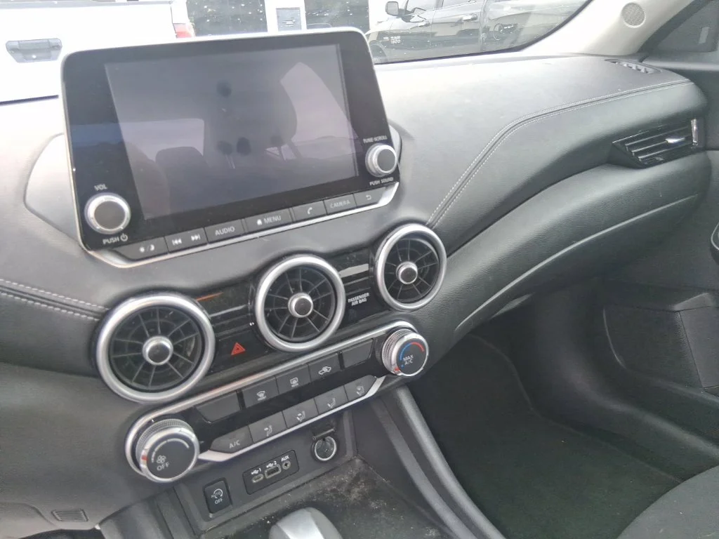 Used 2025 Gray Nissan SV image 10