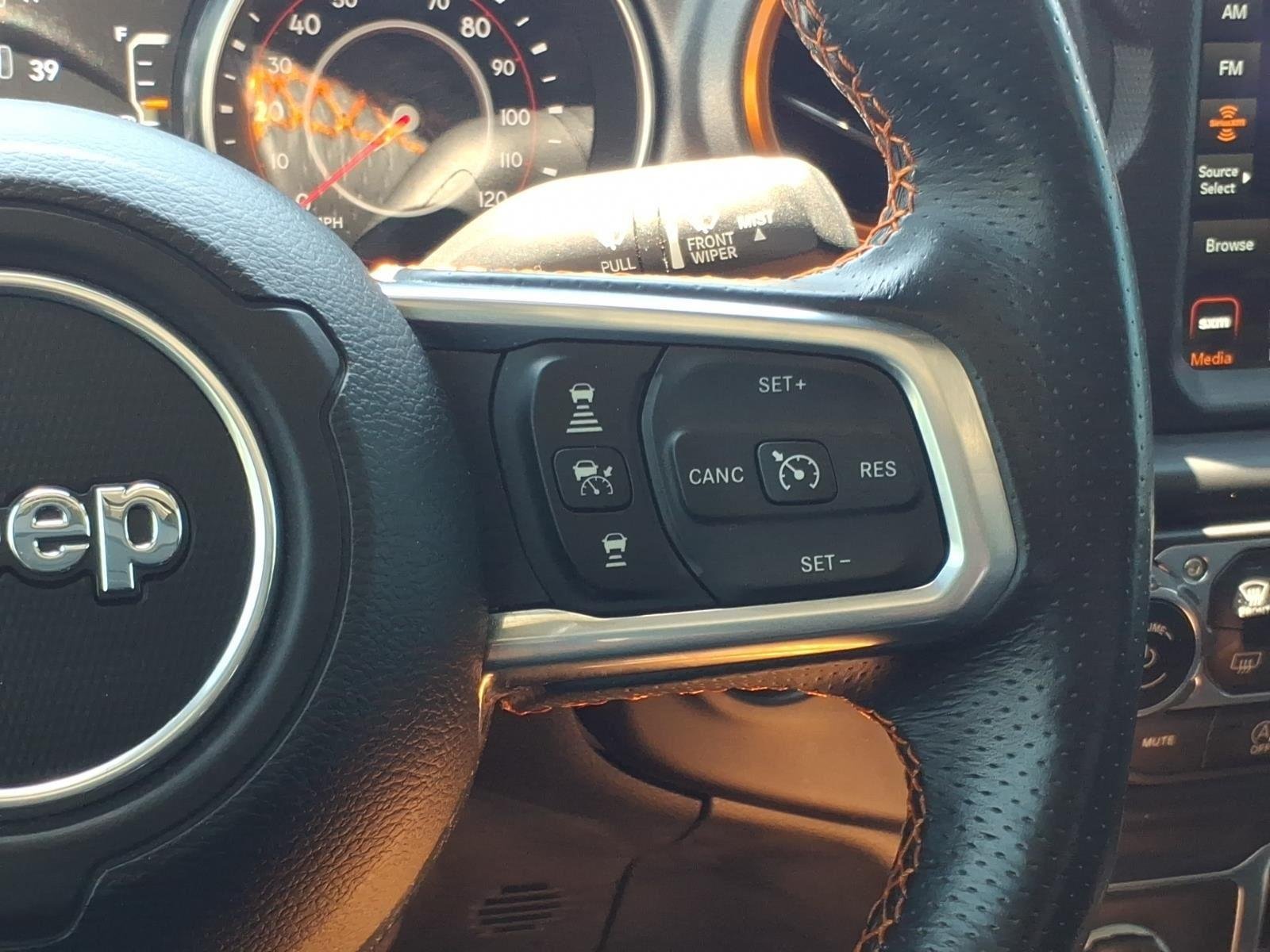 Used 2021 Bright White Clearcoat Jeep Mojave image 29