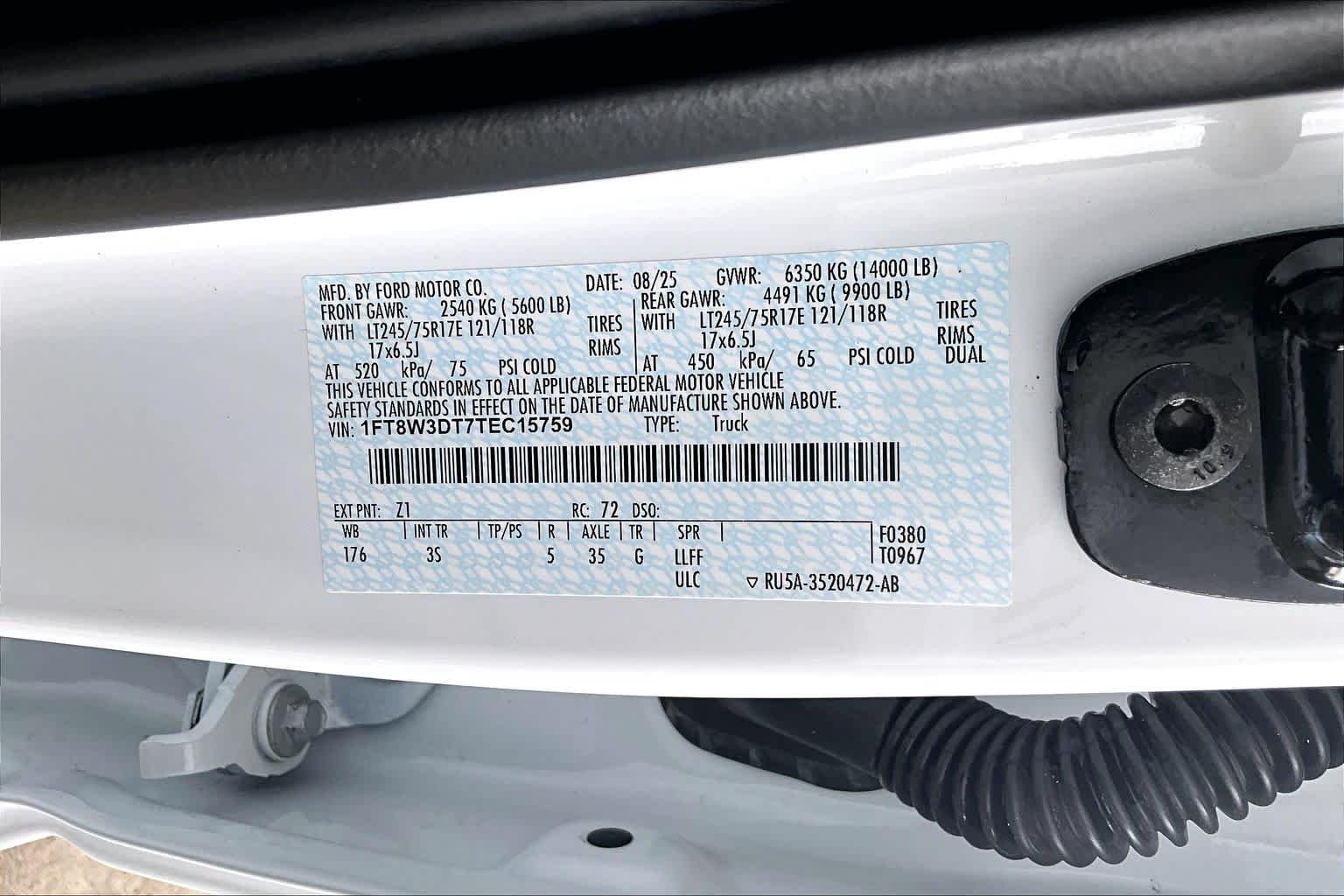 Used 2026 Oxford White Ford XLT image 31