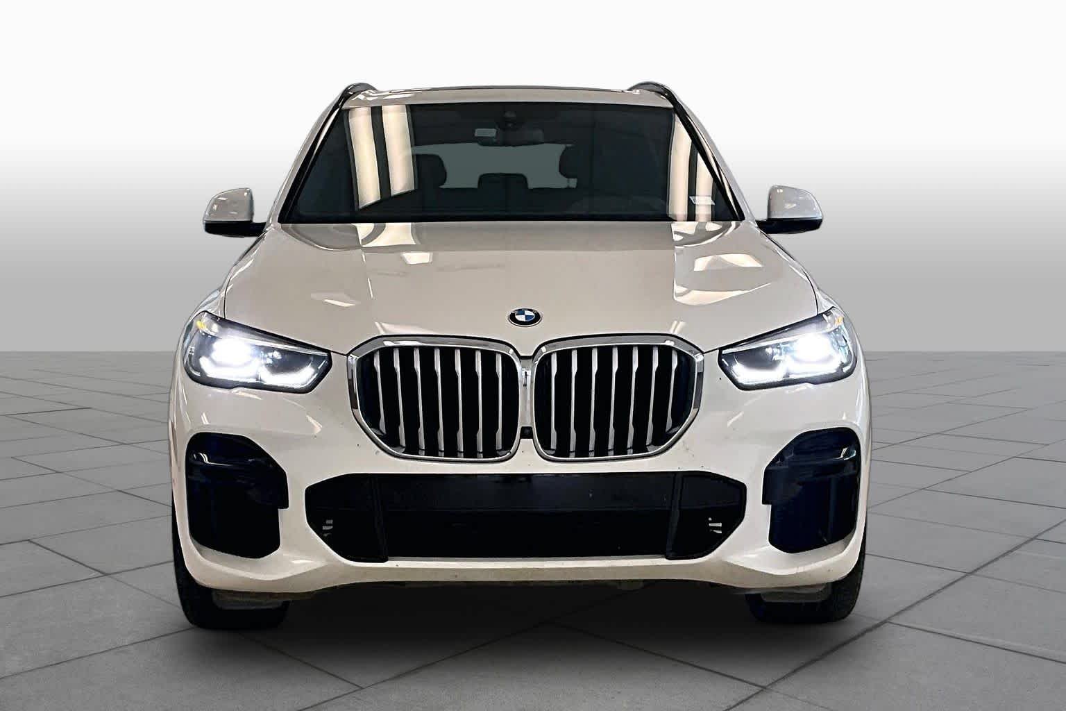 Used 2023 Alpine White BMW xDrive40i image 3
