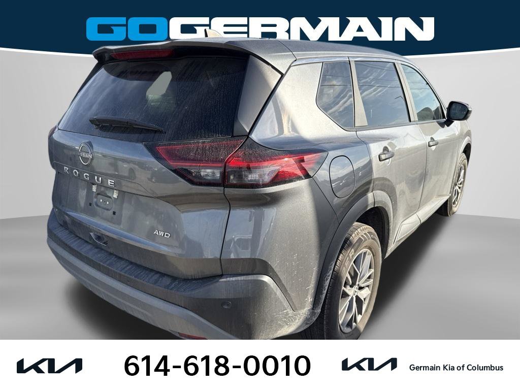 Used 2023 Gray Nissan S image 4