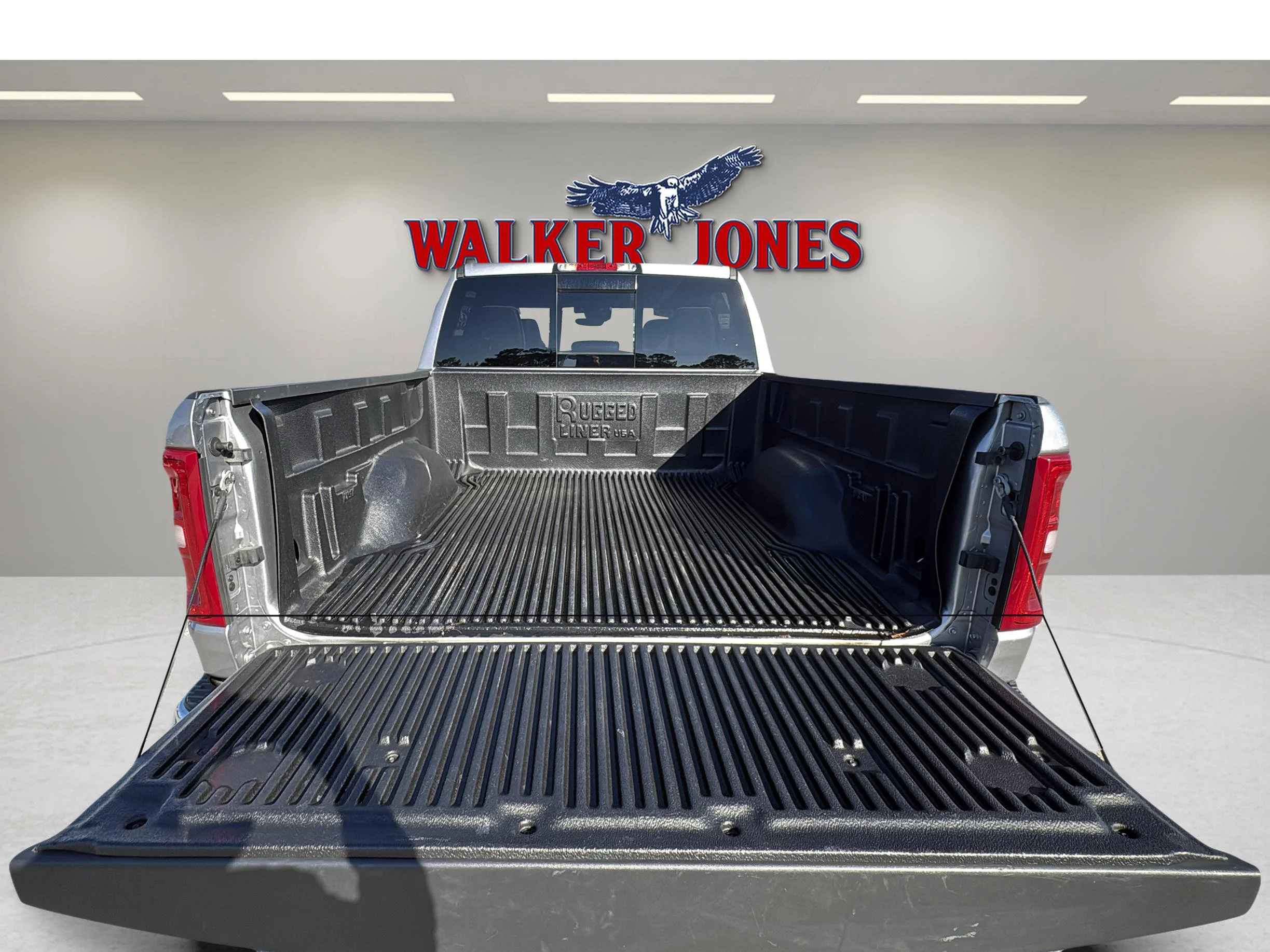 Used 2025 Billet Silver Metallic Clearcoat Ram Laramie image 16