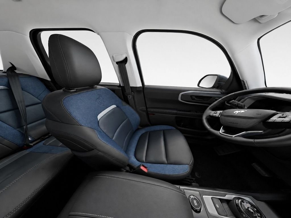 New 2026 Velocity Blue Metallic Ford Outer Banks® image 9