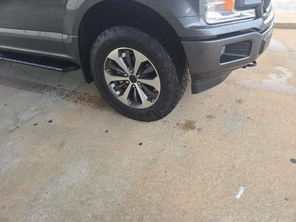 Used 2019 Magnetic Ford XL image 12