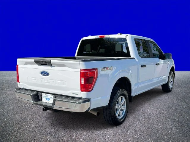 Certified Used 2023 Oxford White Ford XLT image 3