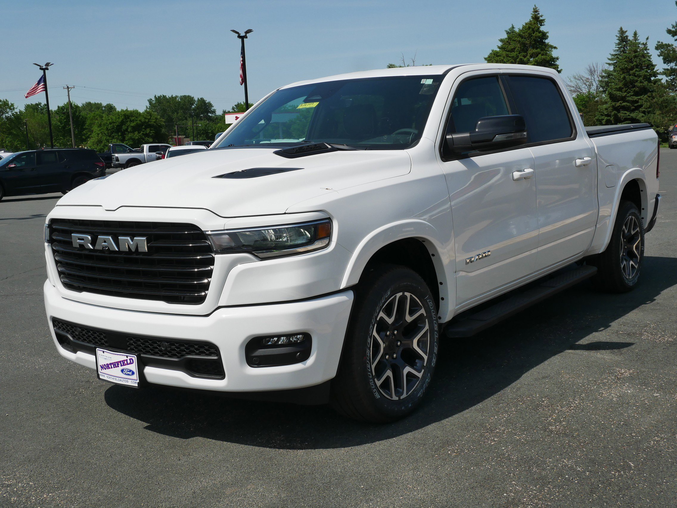New 2026 Bright White Clear-Coat Exterior Paint RAM Laramie image 4