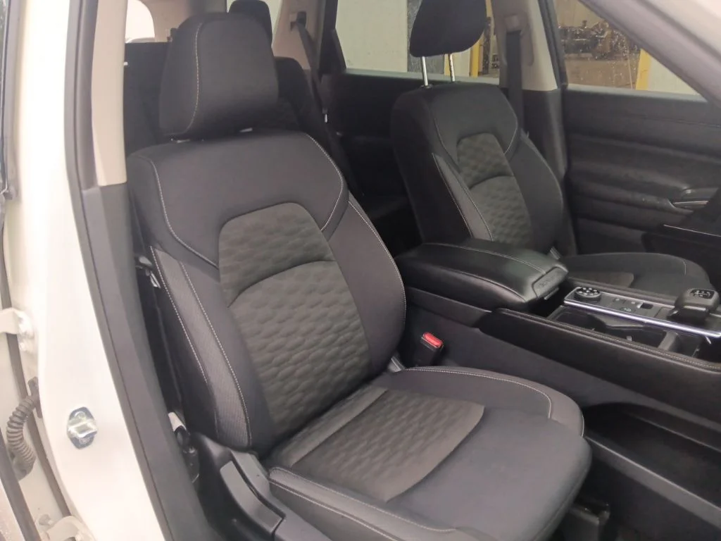 Used 2024 Pearl White Tricoat Nissan SV image 28