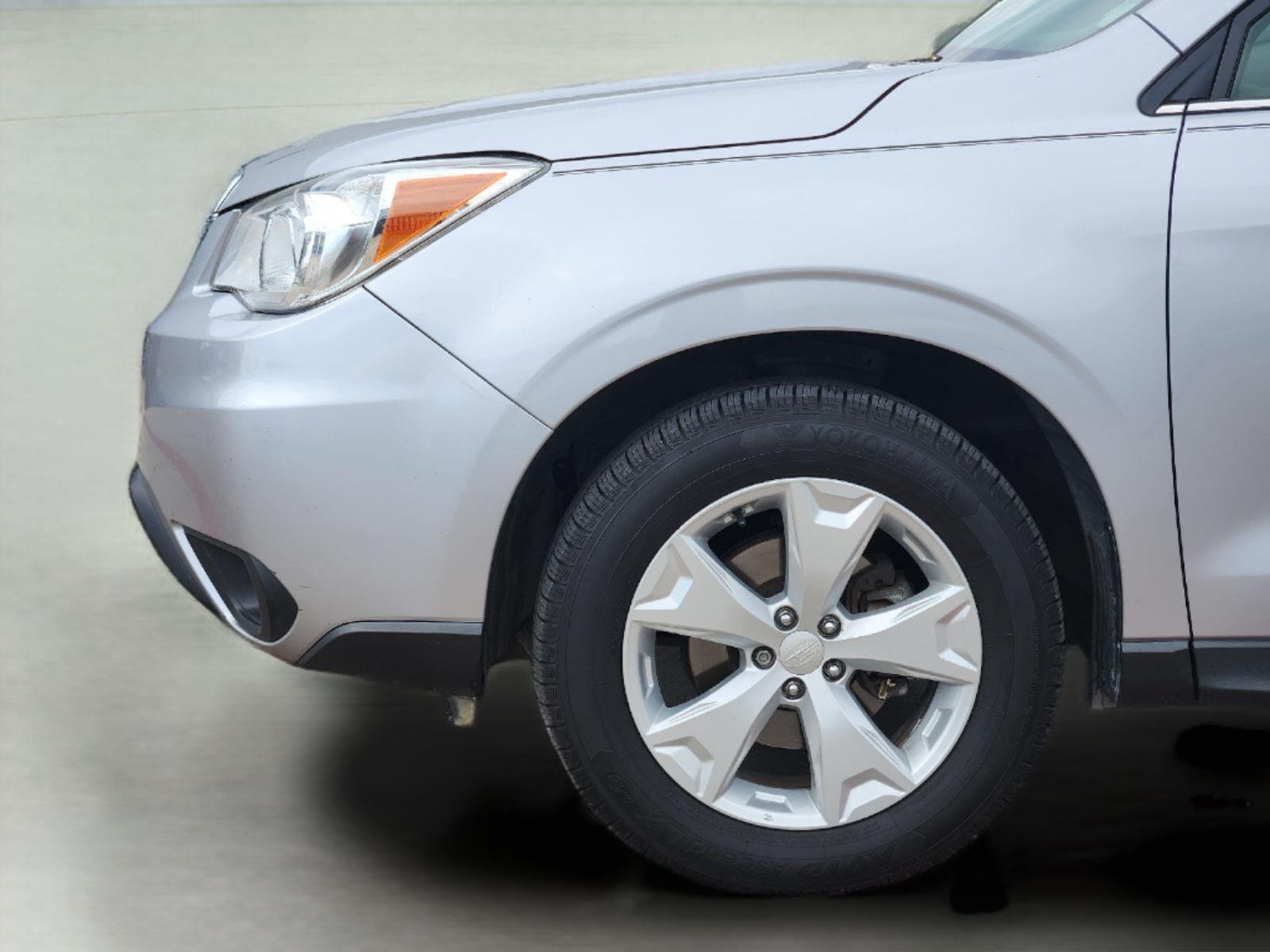 2016 Subaru Forester i Limited - Photo 9