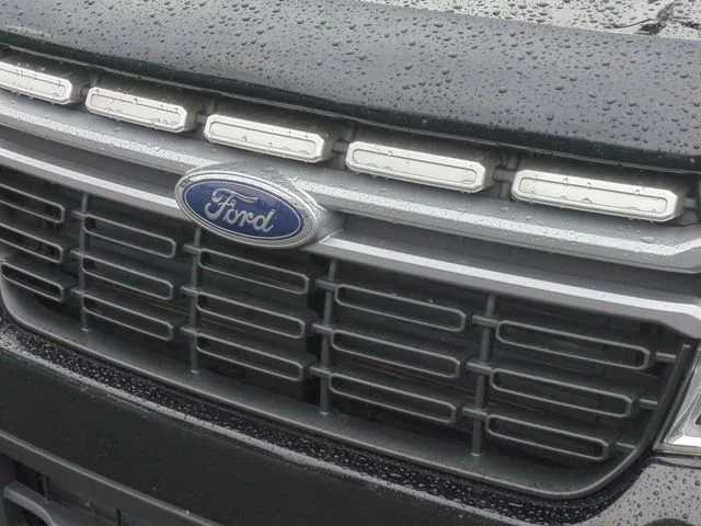 Used 2023 Black Ford Lariat image 36