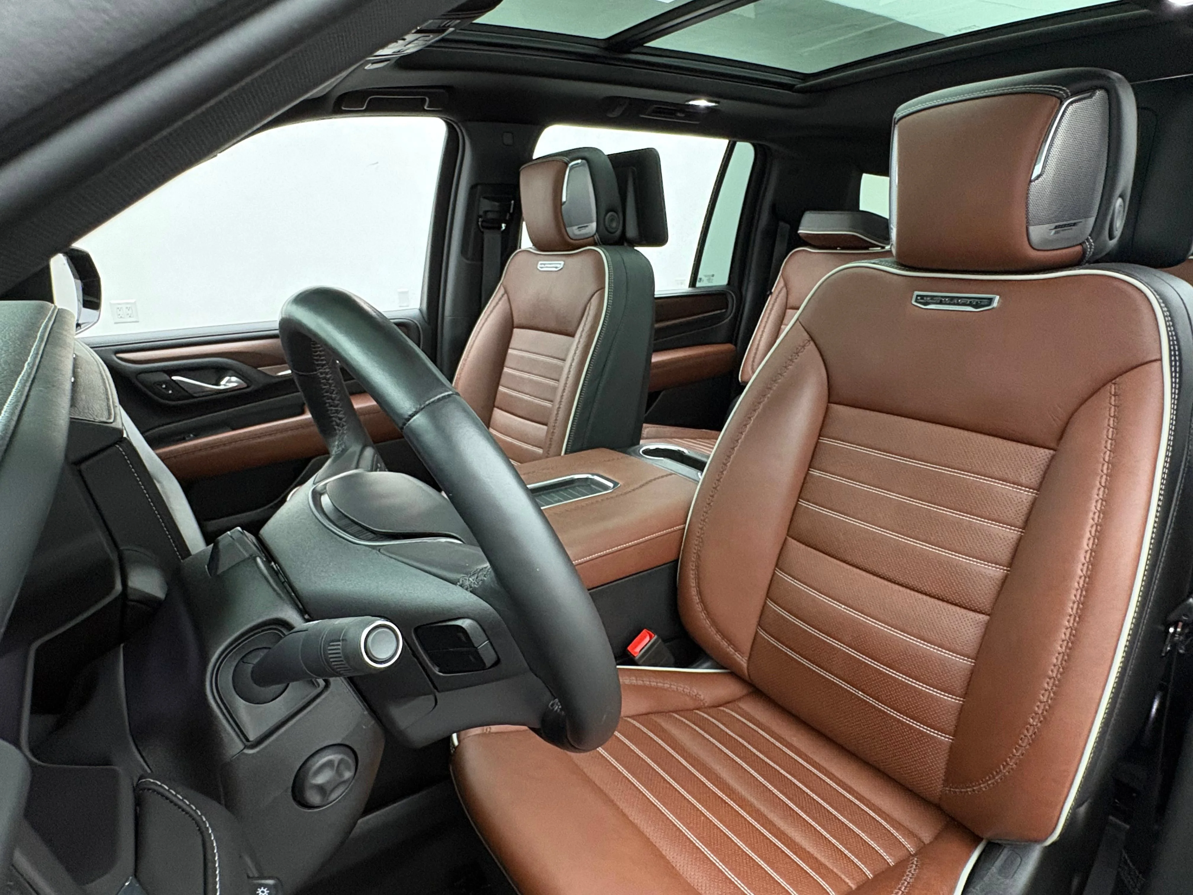 Used 2023 Onyx Black GMC Denali Ultimate image 23