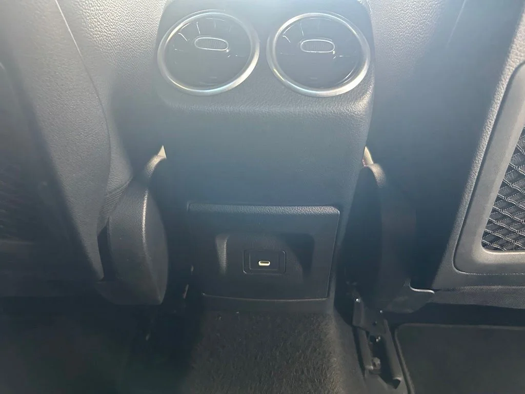 Used 2024 Gray Mercedes-Benz CLA 35 AMG® image 31