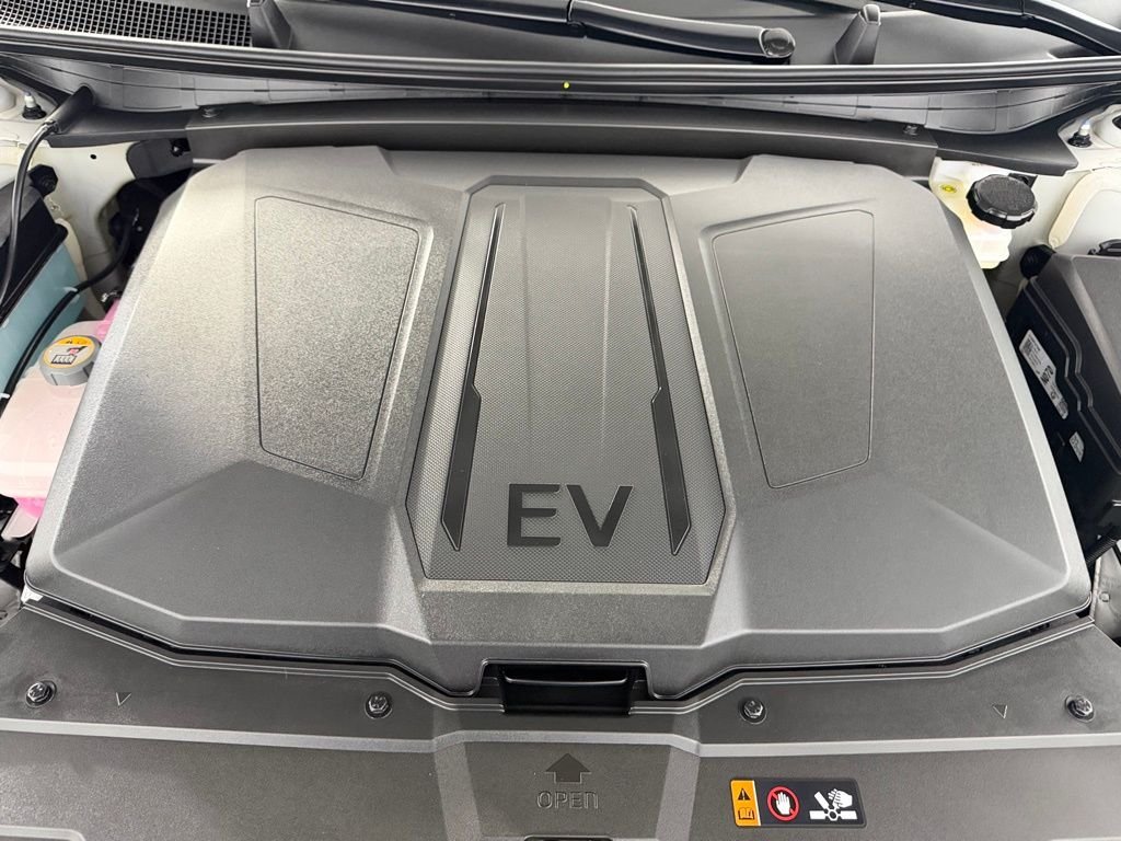 Used 2026 Gold Hyundai Limited image 36