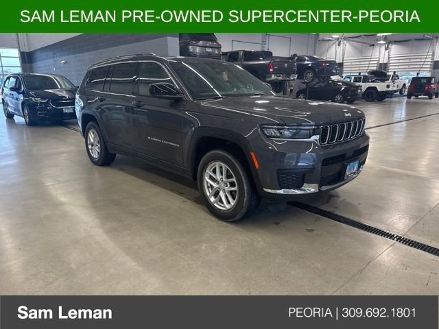 Used 2025 Gray Jeep Laredo image 2