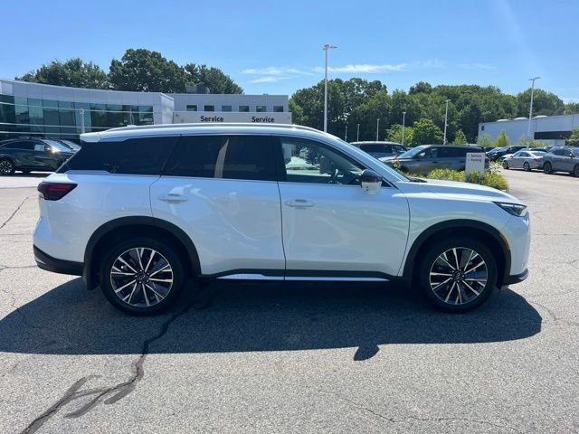 Certified Used 2026 White INFINITI LUXE image 2