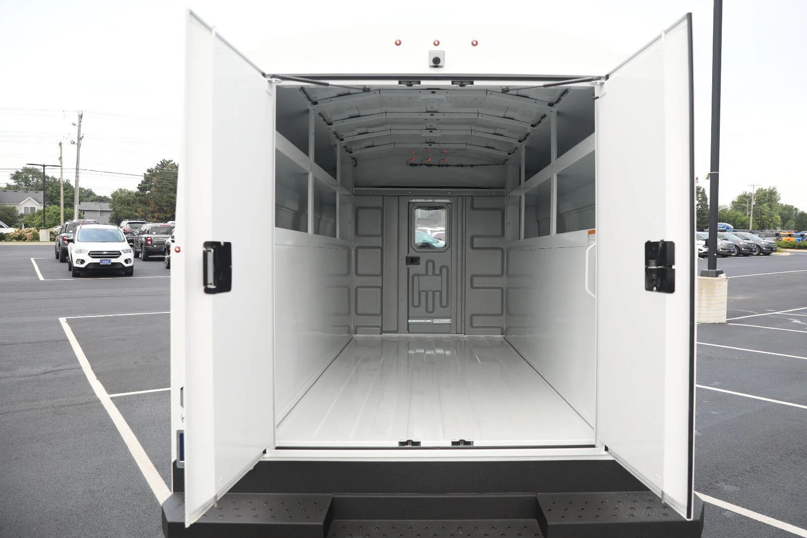 New 2027 Oxford White Ford E-350 SRW image 14