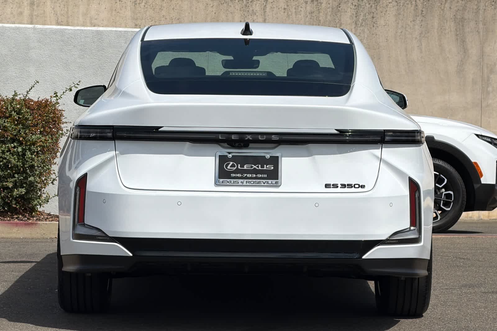 New 2026 Ultra White Lexus ES 350e PREMIUM image 8