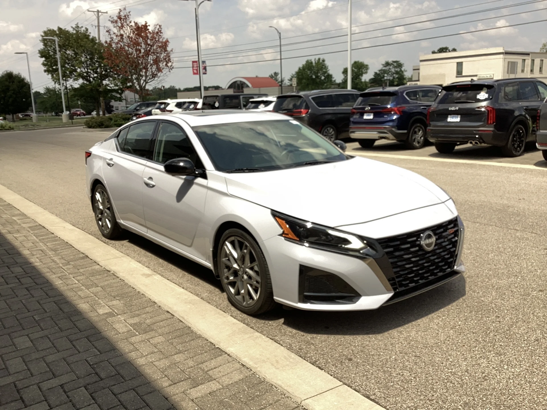 Used 2024 GRAY Nissan 2.0 SR image 1