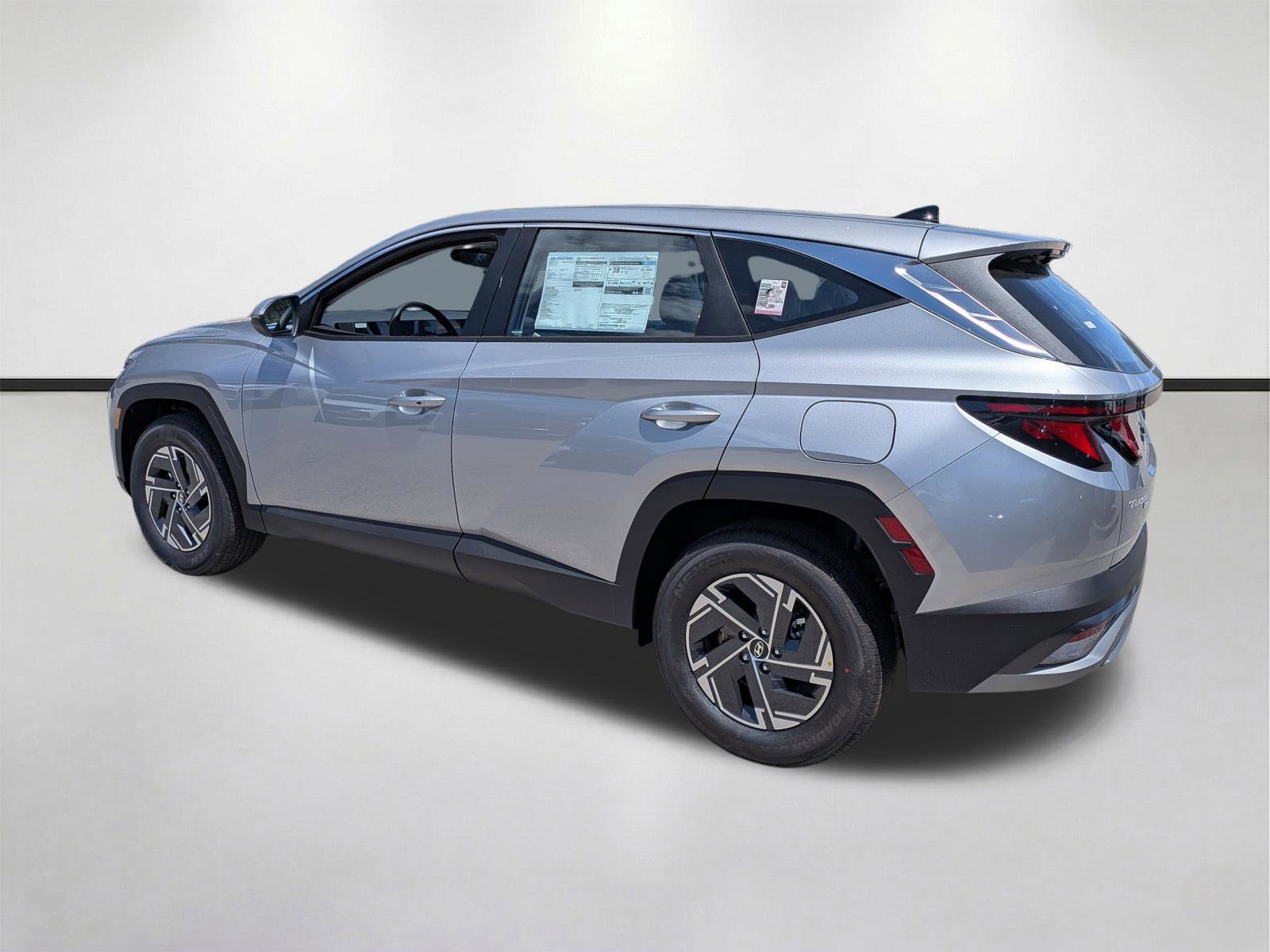 New 2026 Shimmering Silver Hyundai SEL AWD image 39