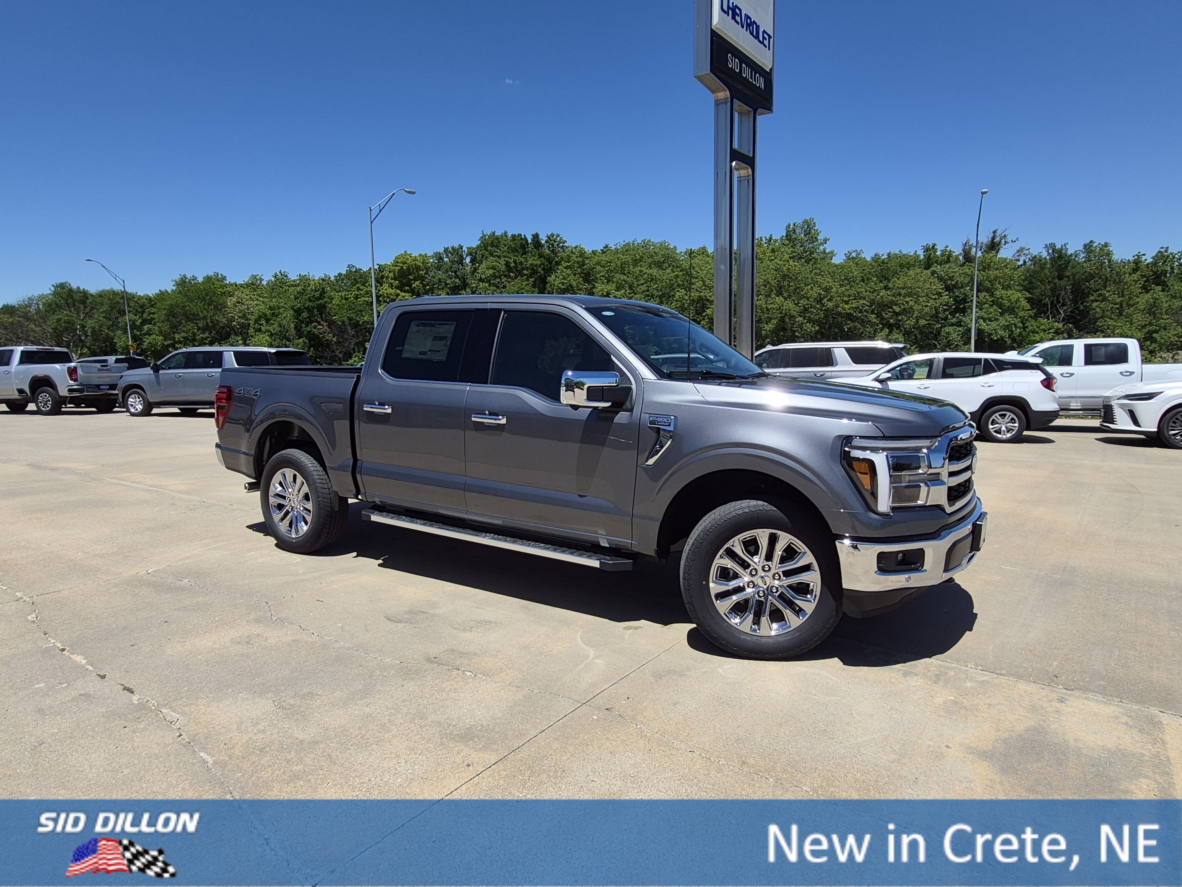 New 2026 Carbonized Gray Metallic Ford LARIAT image 15