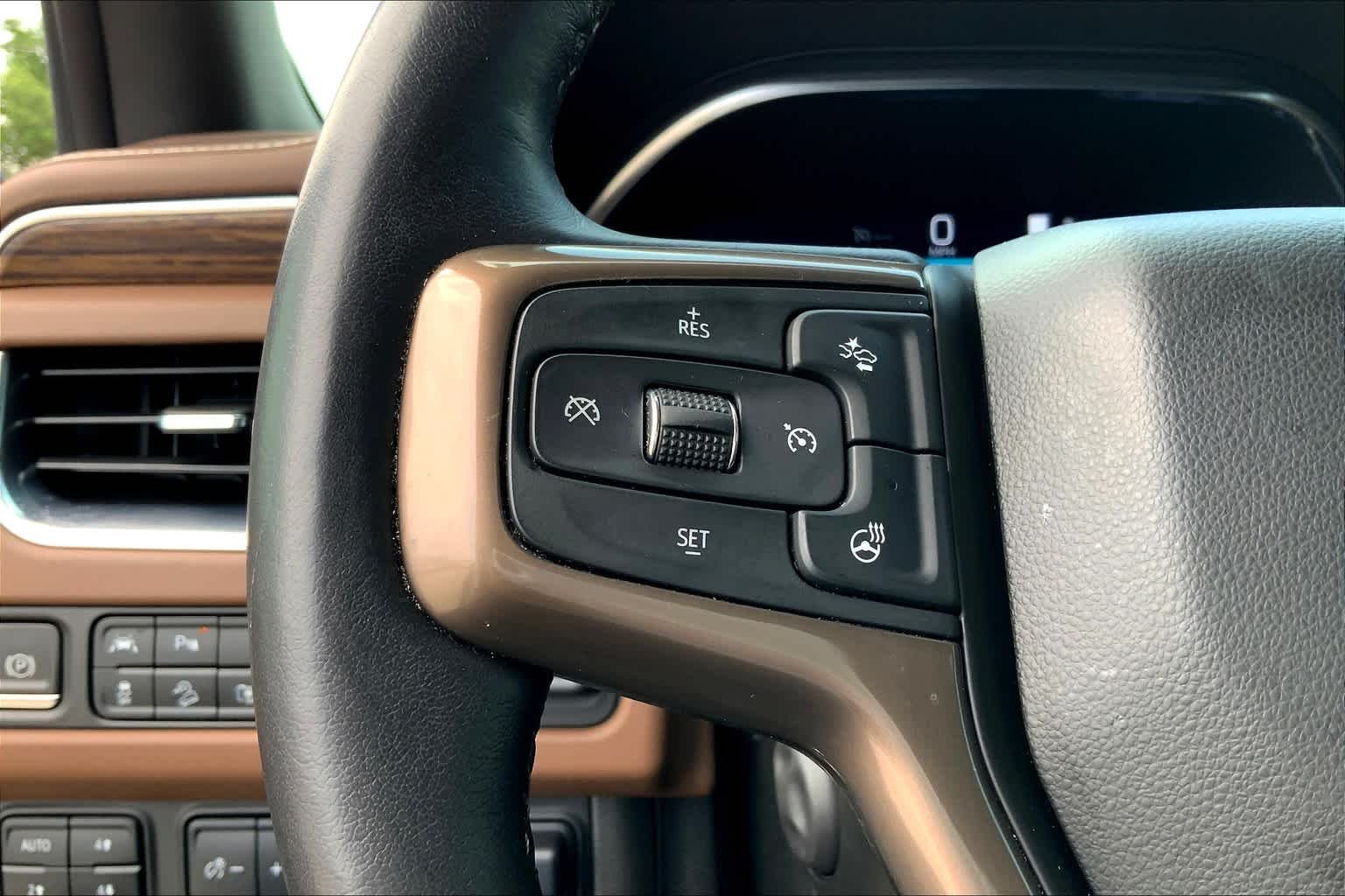 Used 2022 Summit White Chevrolet High Country image 21
