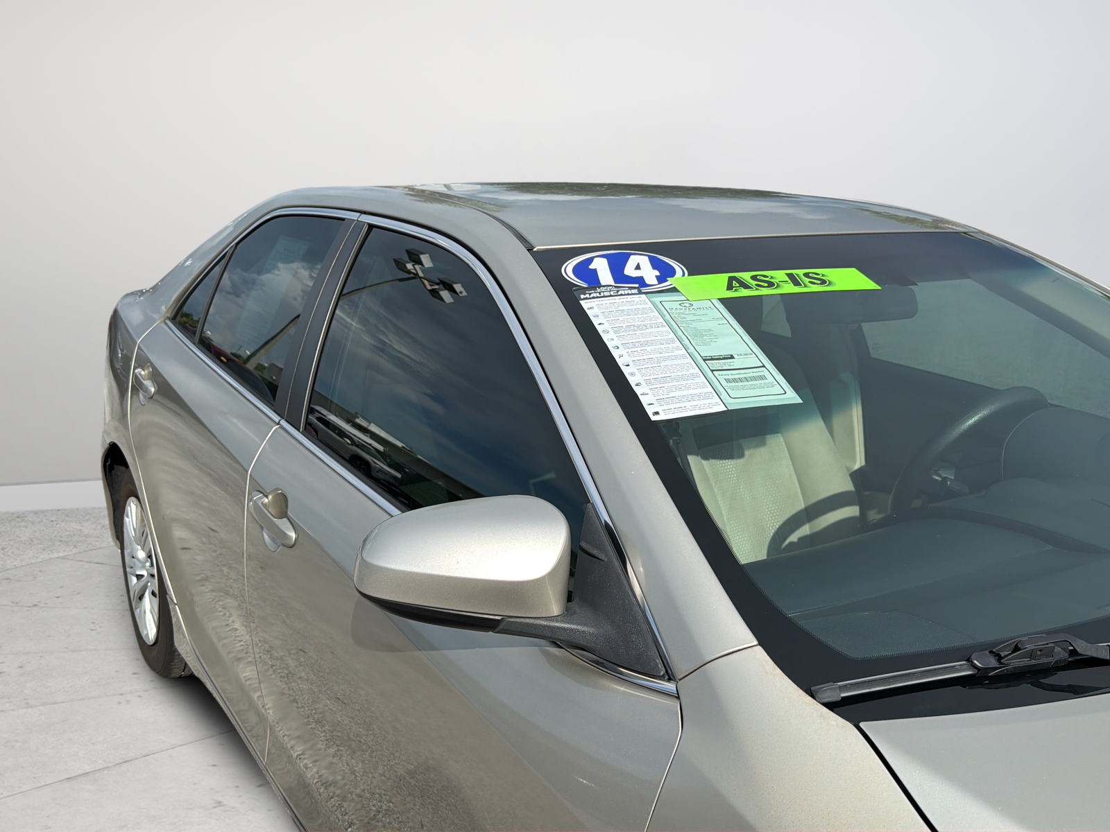 Used 2014 Creme Brulee Toyota L image 36