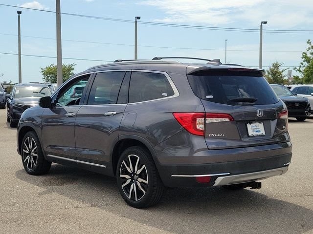 Used 2019 Modern Steel Metallic Honda Touring image 4