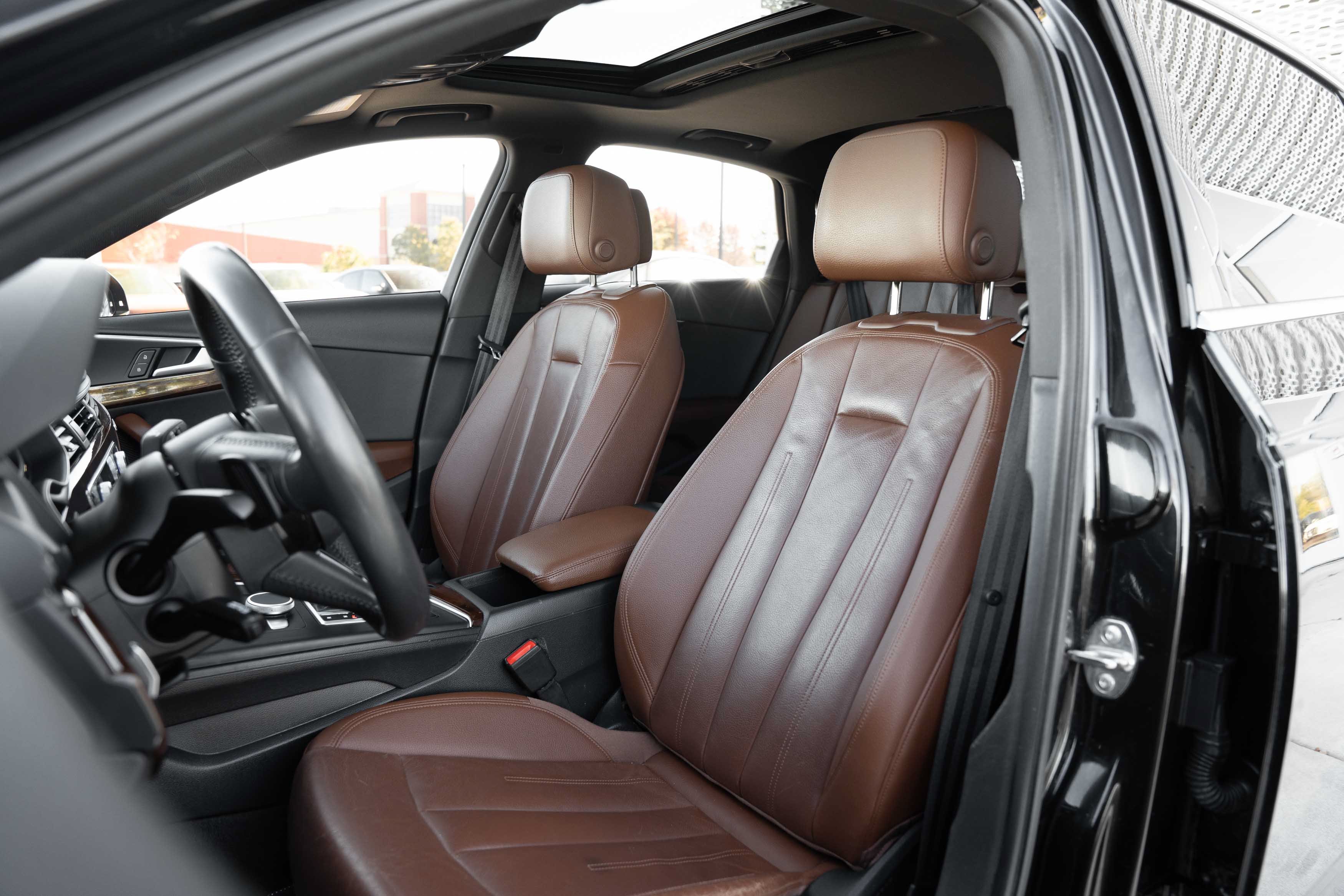 Used 2018 Mythos Black Metallic Audi Tech Premium Plus image 18